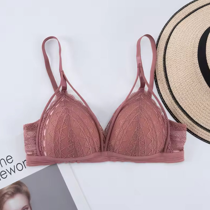 Soutien-gorge push-up fleuri en dentelle avec décolleté en V profond